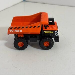 🛍️3/$30 Vintage 1998 Tonka Maiso mighty mini orange dump truck